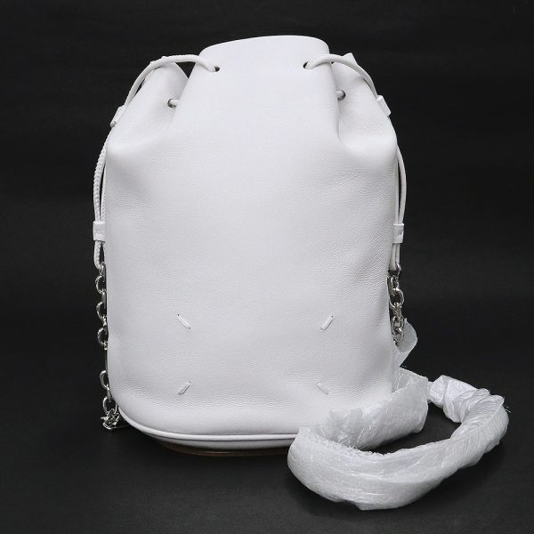 200008882019 Maison Margiela Tabi Bucket Shoulder Bag White