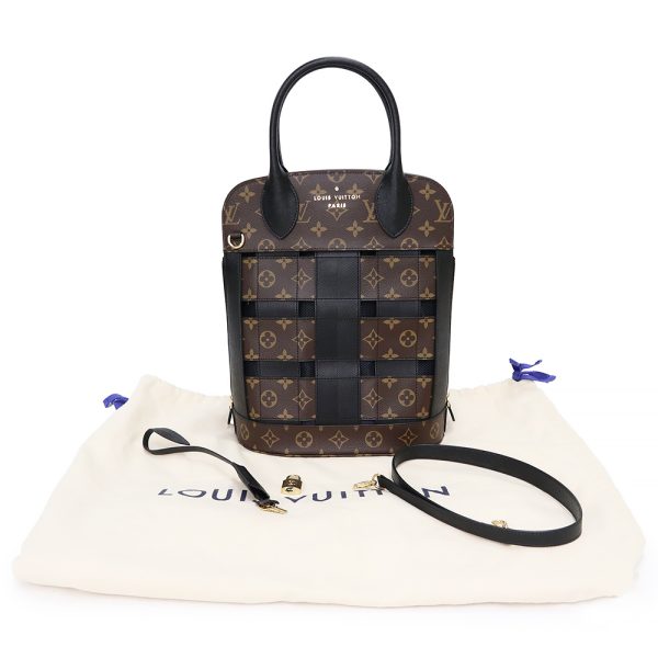 200009004019 2 Louis Vuitton Tresage Shoulder Handbag Monogram Leather Brown