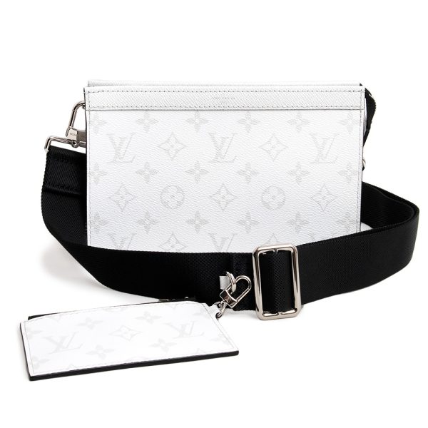 200010195019 LOUIS VUITTON Taigarama Gaston Wearable Wallet Crossbody White