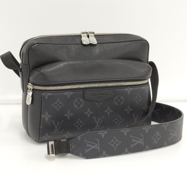 oplus 256 Louis Vuitton Outdoor Messenger PM Shoulder Bag Taigarama Monogram Eclipse