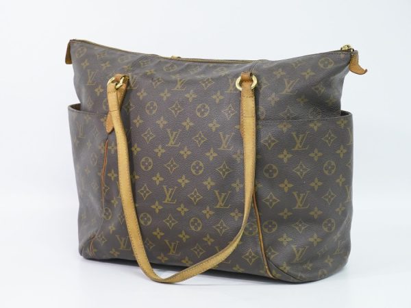 2100020000002709 2 Louis Vuitton Totally GM Monogram Shoulder Bag