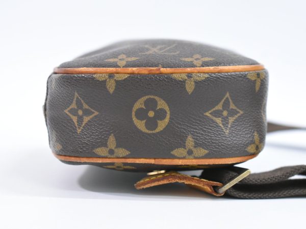 2100020000003822 3 Louis Vuitton Pochette Gange Body Bag Monogram Brown