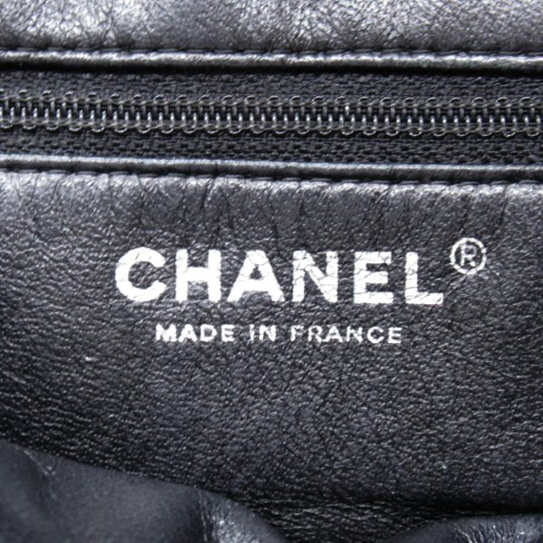 2100301130029 11 Chanel Matelasse Chain Shoulder Bag Caviar Skin Black