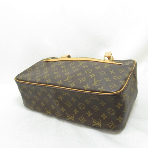 2101218002836 5 Louis Vuitton GM Shoulder Bag Monogram Brown