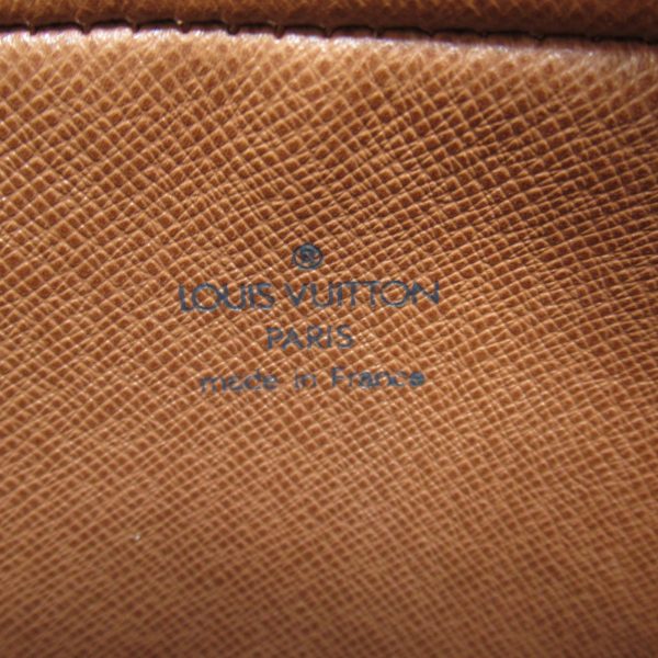 2101218004656 10 Louis Vuitton Marly Dragonne PM Clutch Bag Brown