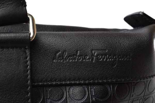 210128 17 fe 3 Ferragamo Bag Shoulder Bag Salvatore Ferragamo Business Leather Gancini Black