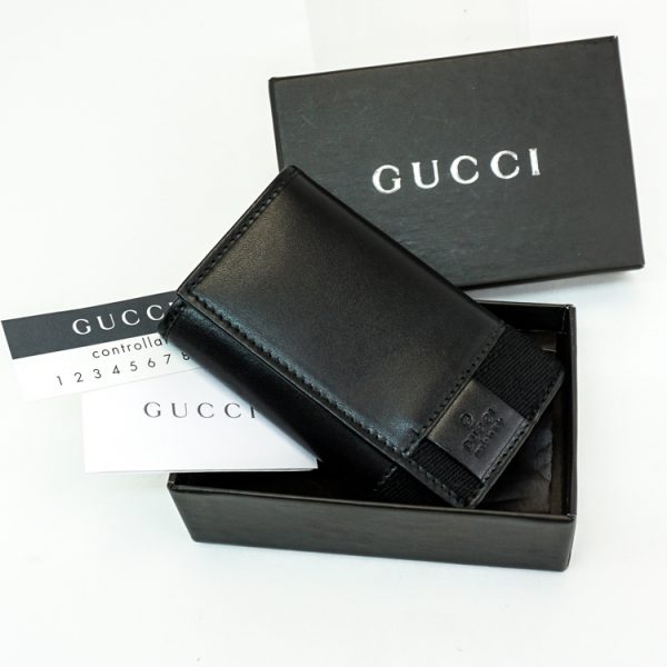 22 2204 09 Gucci Key Case Black