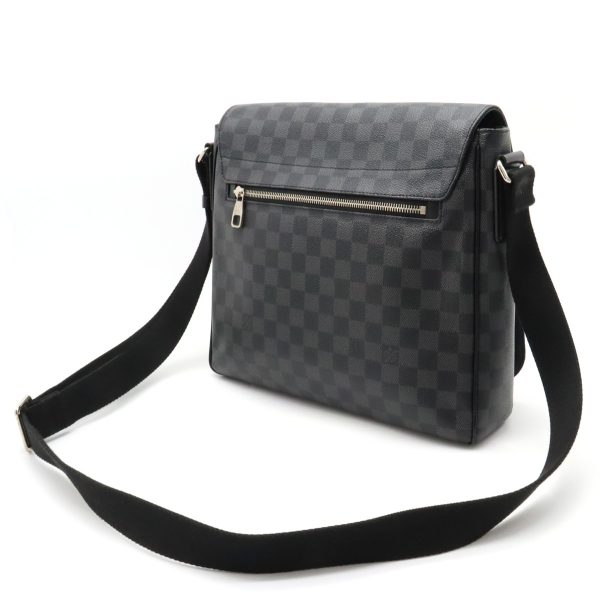 22370913 2 LOUIS VUITTON District MM Shoulder Bag Damier Graphite