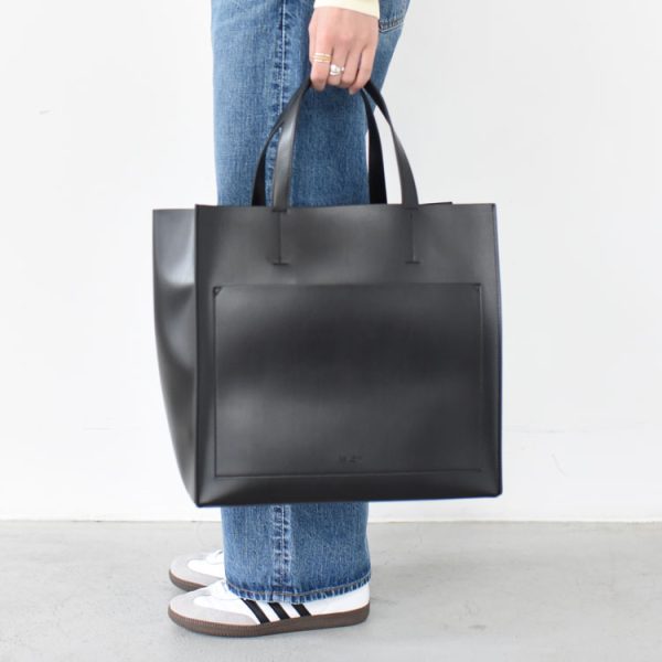 2304510114331 04 Eslow Square Pocket Tote Bag Black