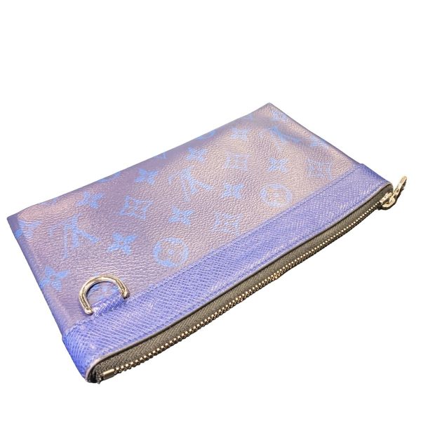 23045710 16 Louis Vuitton Pochette Discovery Taigarama Clutch