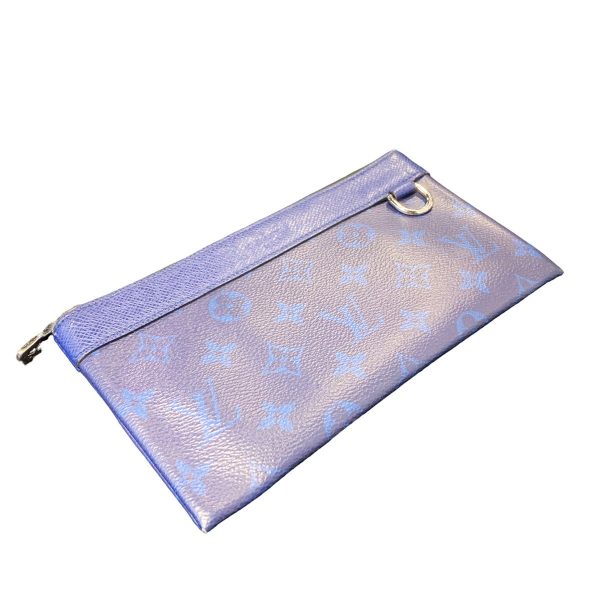 23045710 17 Louis Vuitton Pochette Discovery Taigarama Clutch