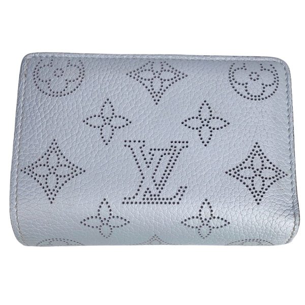 23047419 02 Louis Vuitton Claire Womens Wallet Mahina Vert Lagoon