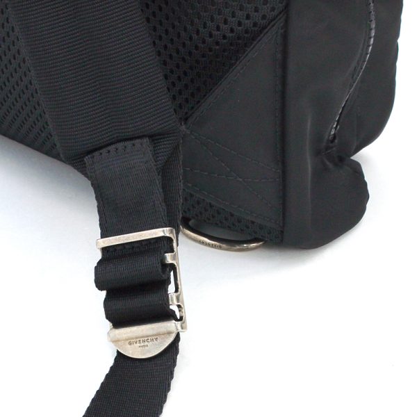 230704 bg1 4 5 Givenchy Flat Backpack Nylon Bla