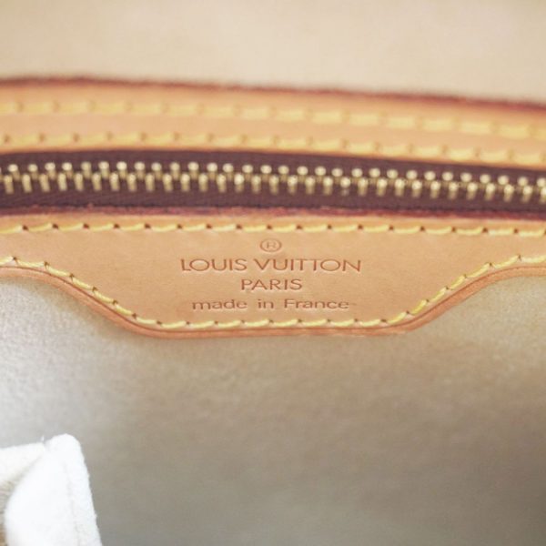 23100588 15 Louis Vuitton Looping MM Monogram Shoulder Bag