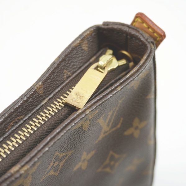 23100589 17 Louis Vuitton Looping MM Shoulder Bag Brown