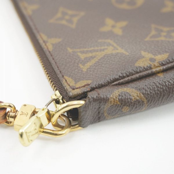 23100609 15 Louis Vuitton Pochette Accessoire Monogram