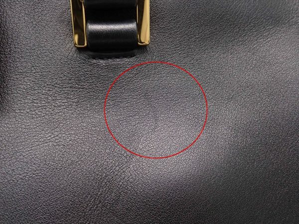 231120tjno12 08 Gucci Black GG Emboss Medium Messenger Bag