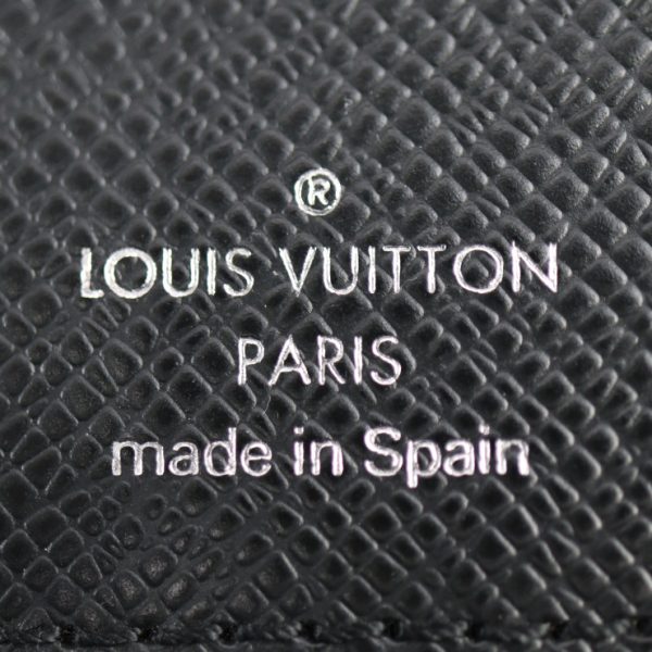 2326103010179 8 LOUIS VUITTON Belair Taiga Clutch Bag Black Silver