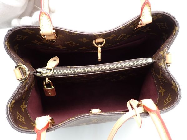 23420tjno12 11 Louis Vuitton Discovery Bum Bag NM Taurillon