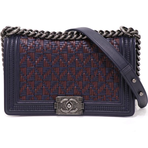 24 0732 02 Chanel Boy Shoulder Bag Navy