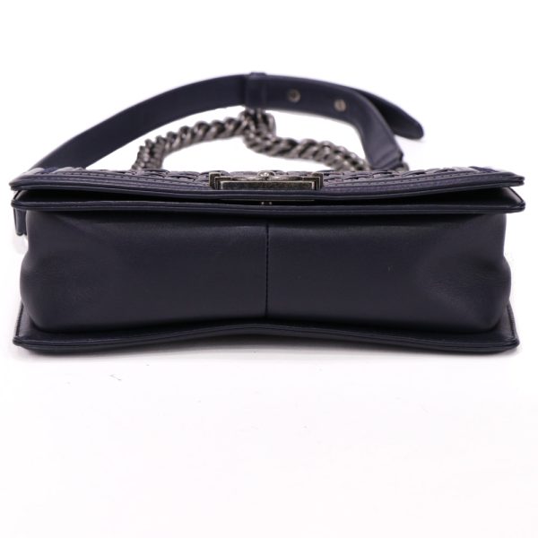 24 0732 10 Chanel Boy Shoulder Bag Navy