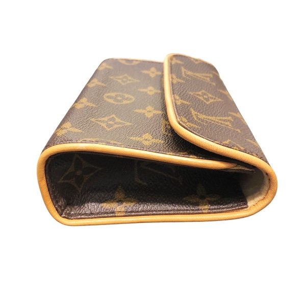 24010767 05 Louis Vuitton Pochette Florentine Monogram Body Bag