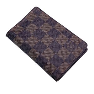 24016360 01 Gucci GG Marmont Bifold Wallet Black Flap