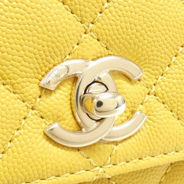 2600060601674 4 b Chanel Bag