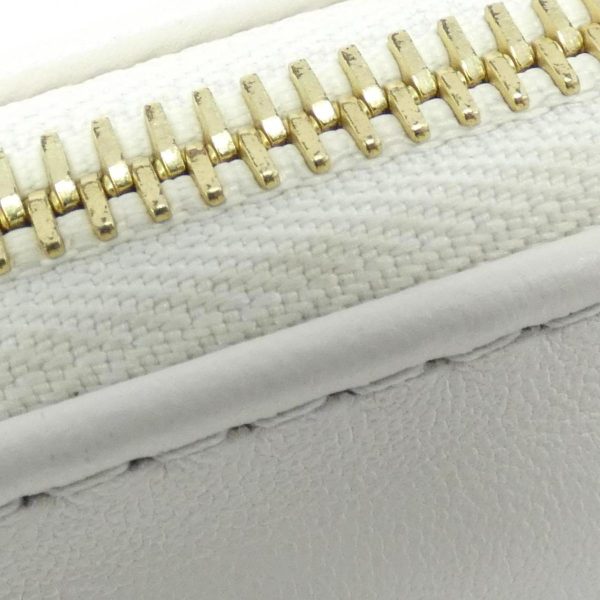 2600062613804 4 b Louis Vuitton Coussin PM Small Leather Shoulder Bag White