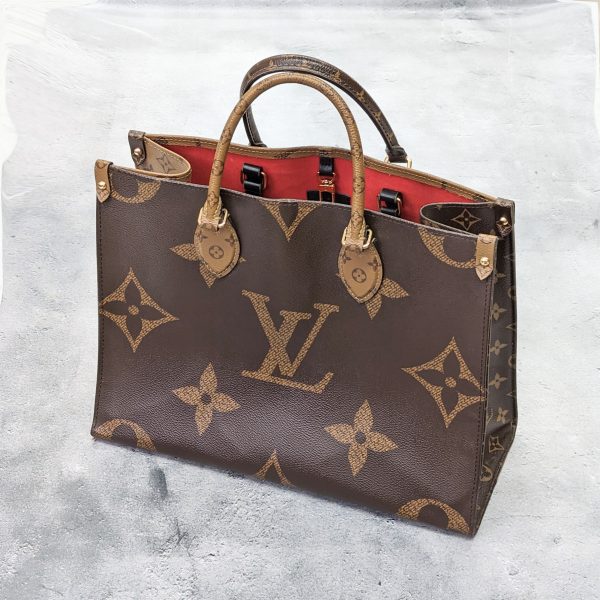 295 02 Louis Vuitton On The Go MM Monogram Shoulder Bag Brown