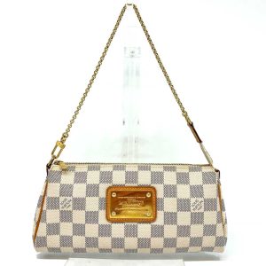 3 lv240605 1 Bottega Veneta Fondant Lambskin Chain Pouch