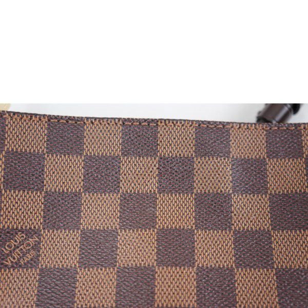 32681 8 Louis Vuitton Trotter Damier