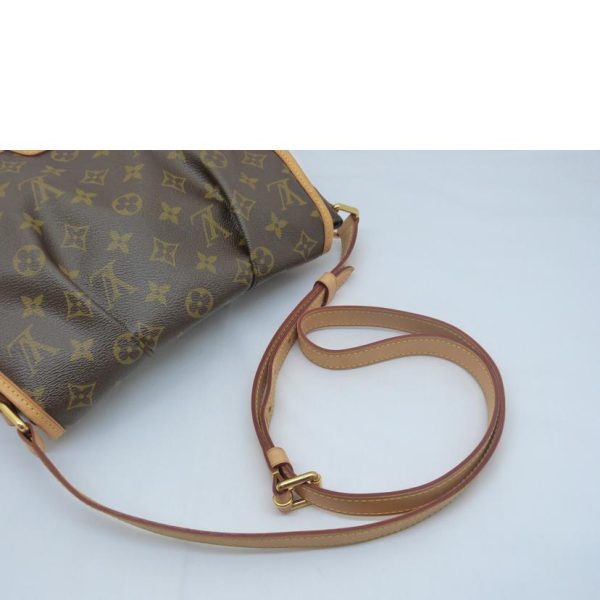 32793 4 Louis Vuitton Menilmontant PM