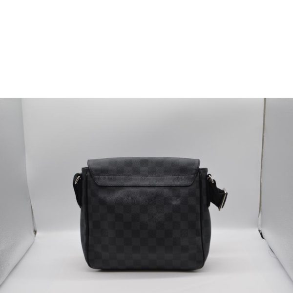 33574 2 Louis Vuitton District Damier Graphite Shoulder Bag Brown