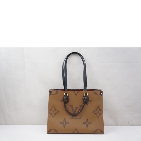 36484 2 Louis Vuitton On the Go MM Monogram Giant Bag