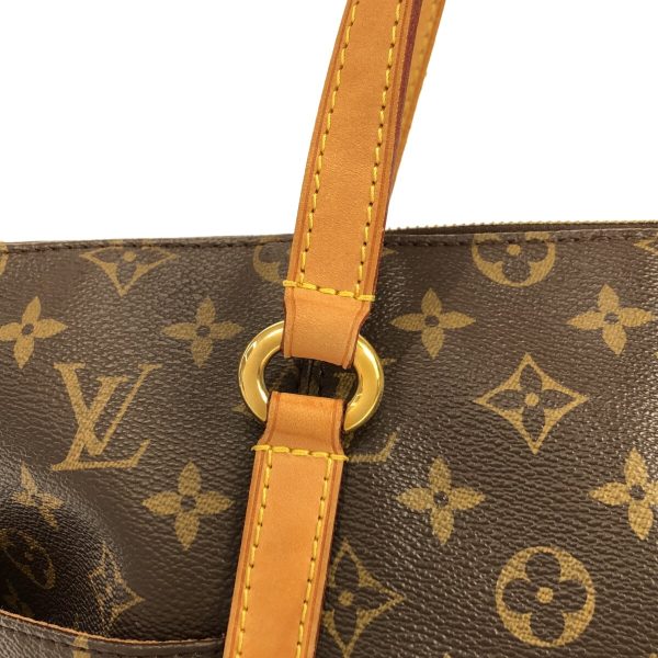 37415049 10 Louis Vuitton Totally MM Monogram Shoulder Bag