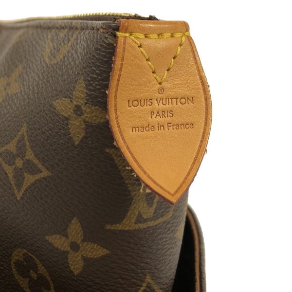 37415049 7 Louis Vuitton Totally MM Monogram Shoulder Bag