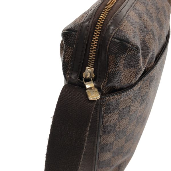 37416222 11 Louis Vuitton Trotter Beaubourg Damier Shoulder Bag