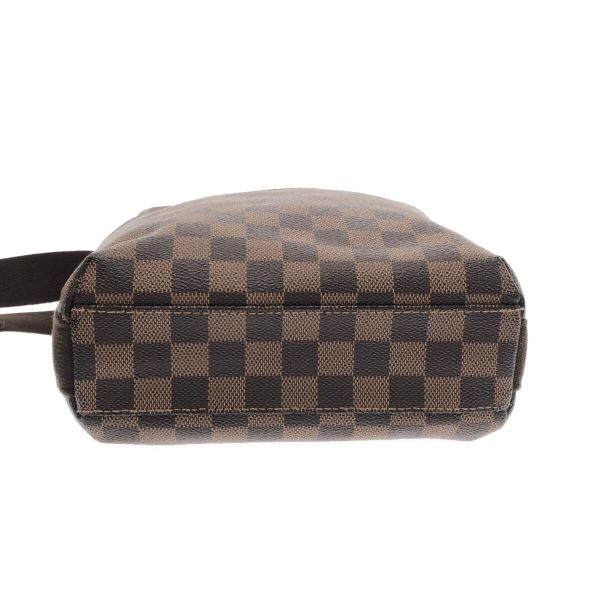 37416222 4 Louis Vuitton Trotter Beaubourg Damier Shoulder Bag