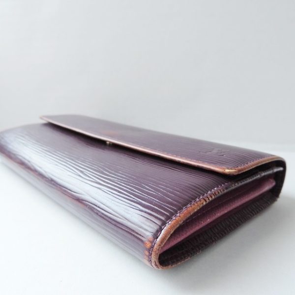 37911911 8 Louis Vuitton Portefeuille Sarah Long Wallet Cassis Epi