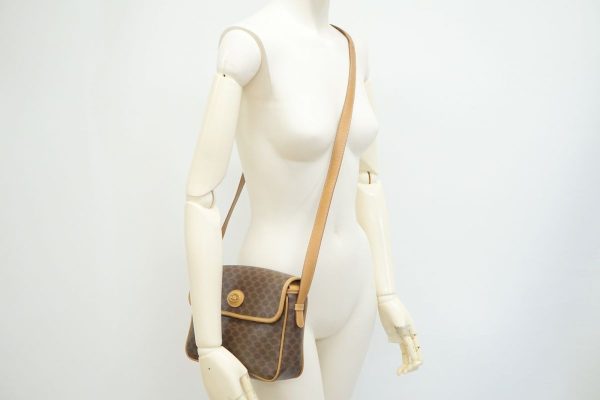 40528 8742h 2 Celine Vintage Macadam Mini Shoulder Bag Triomflogo Leather Brown