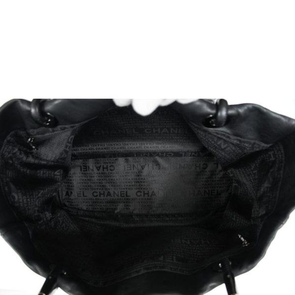 48567 5 Chanel Camellia Tote Bag Black