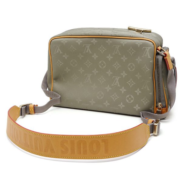 4sh0100 2 Louis Vuitton Camera Bag Monogram Titanium