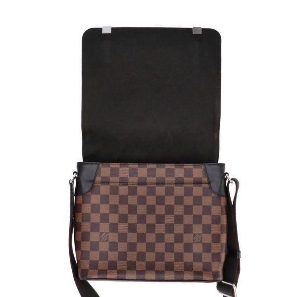 51005 4 Louis Vuitton District PM Damier Ebene