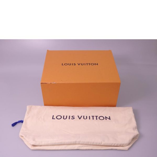 53413 8 Louis Vutton Muria Monogram Mahina Bag