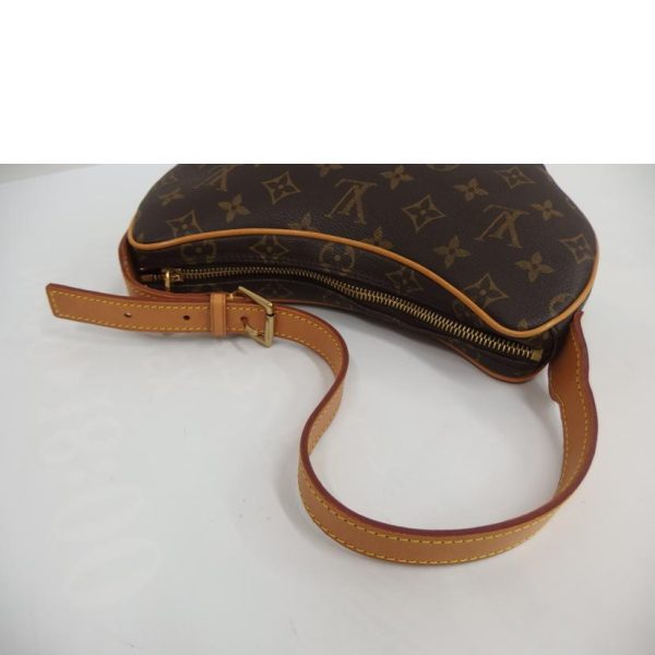 56904 3 Louis Vuitton Pochette Croissant