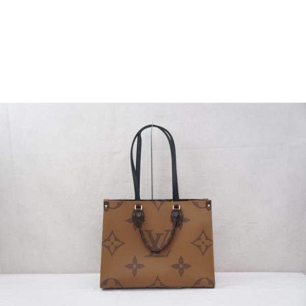 57896 2 Louis Vutton On The Go MM Monogram Giant Bag