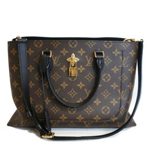 63695 1 Louis Vuitton Blois Crossbody Shoulder Bag Monogram Brown