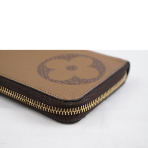 79401 8 Louis Vuitton Zippy Wallet Giant Reverse