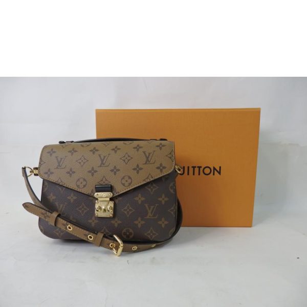 89610 1 Louis Vutton MM Monogram Metis Reverse Pochette Bag